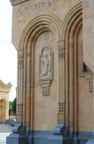 La plus grande cathédrale orthodoxe de la région du Caucase Sainte-Trinité — Photo