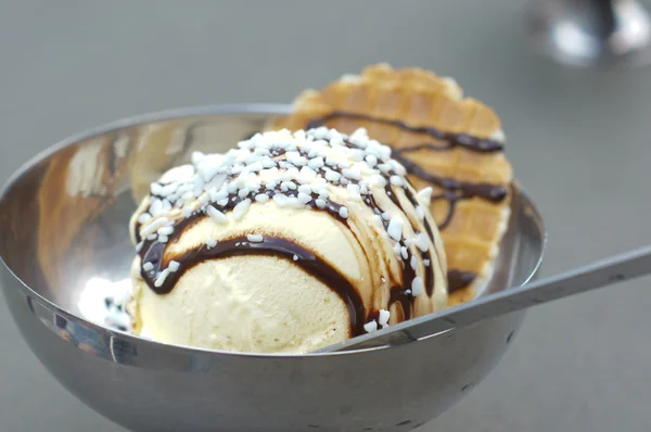 Helados y gofres — Foto de Stock