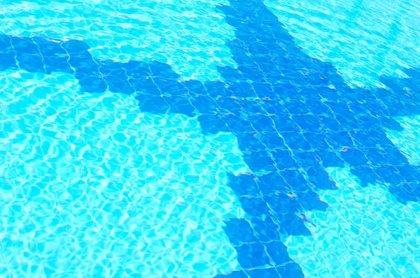 Buitenzwembad — Stockfoto