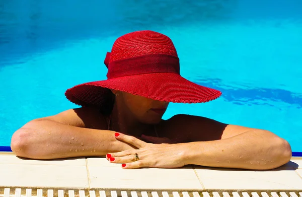 Woman in a pool — Stock Photo, Image