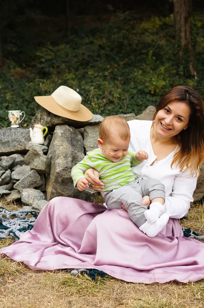 Mãe e filho felizes — Fotografia de Stock