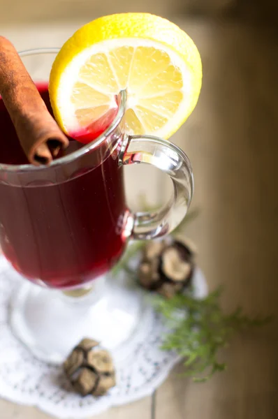 Vinho ruminado com especiarias — Fotografia de Stock