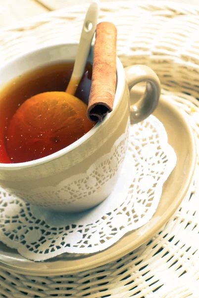 लिंबूसह चहाचा कप — स्टॉक फोटो, इमेज