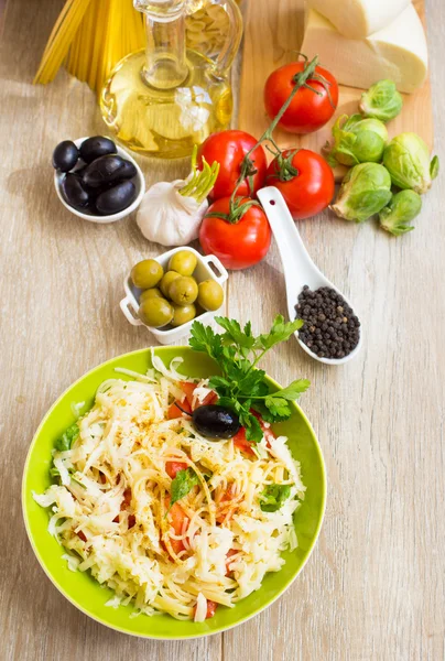 Pasta med oliven - Stock-foto