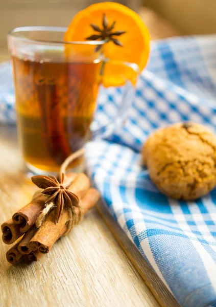 Chá com laranja — Fotografia de Stock