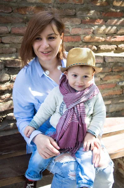 Madre e hijo — Foto de Stock