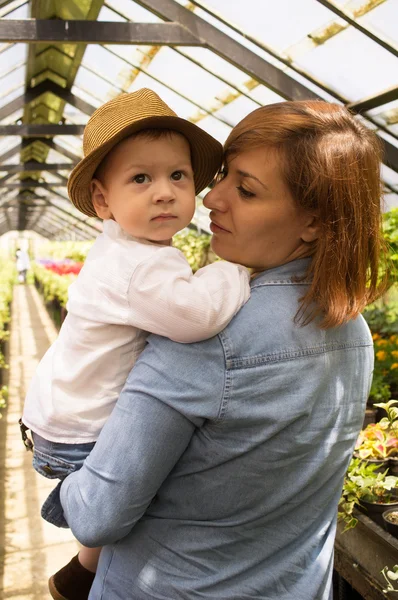 Little baby boy with his mom — Stock Photo, Image