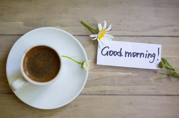 Daisy and coffee — Stock Photo, Image