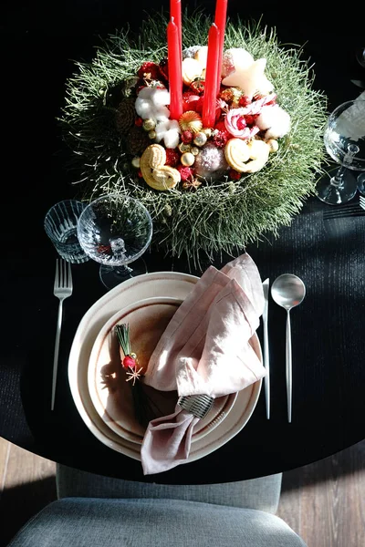 Apparecchiatura Della Tavola Cena Natale Festiva Sul Tavolo Legno Nero — Foto Stock