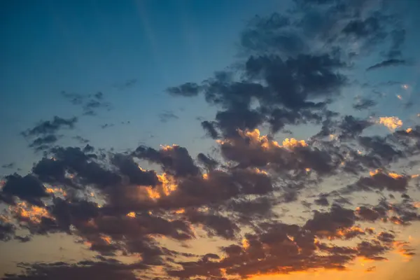 Naturligt Vitt Moln Den Blå Himlen Bakgrund — Stockfoto