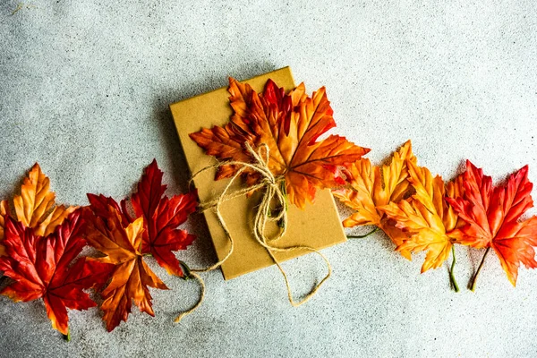 Autumnal Gift Box Wrapping Concept Thanksgiving Holiday Concrete Background —  Fotos de Stock