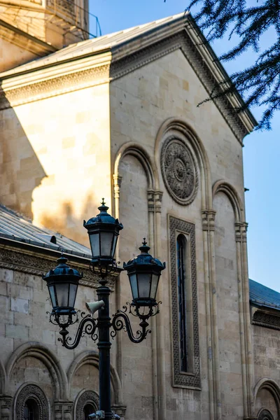 Decoración Exterior Famosa Iglesia Kashveti Tiflis Georgia —  Fotos de Stock