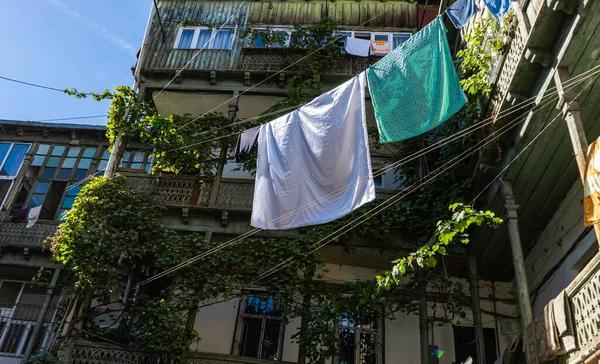 Traditionelle Holzbalkone Der Alten Stadthäuser Von Tiflis Der Hauptstadt Georgiens — Stockfoto