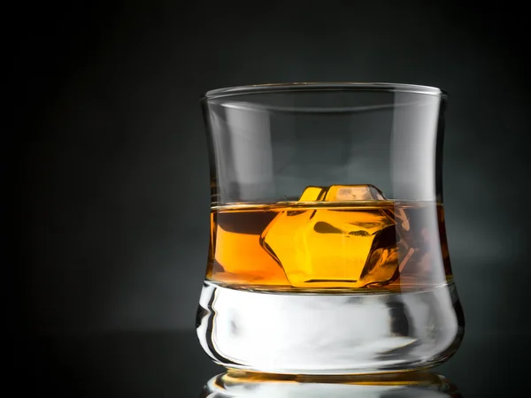 Whisky on the rocks — Stock Photo, Image