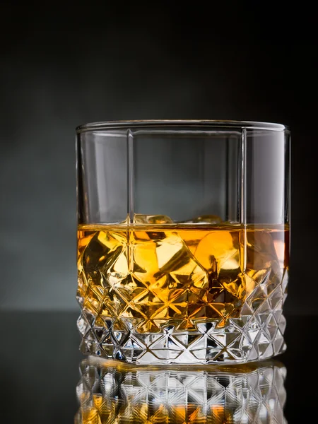 Whisky on the rocks — Stock Photo, Image