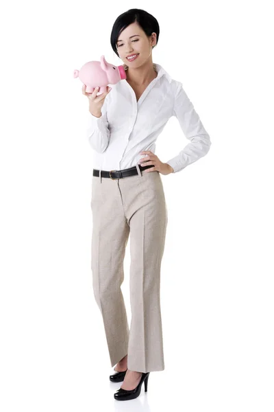 幸せなビジネスの女性の彼女の貯金と — ストック写真