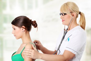 Olgun kadın doktor incelenmesi