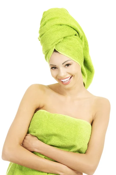 Hermosa mujer feliz después del baño — Foto de Stock