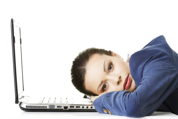 Schöne gelangweilte und müde Geschäftsfrau — Stockfoto