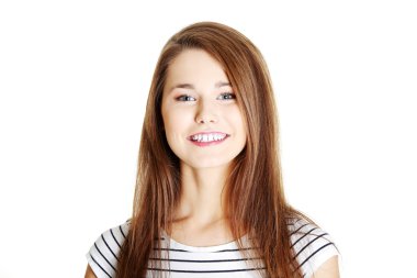 Öğrenci kız gülümseyerek