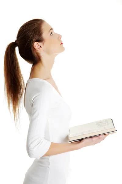 Adolescente mujer leyendo libro —  Fotos de Stock