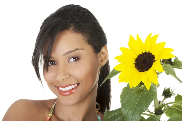 Mutlu yaz kız portre ile ayçiçeği — Stok fotoğraf