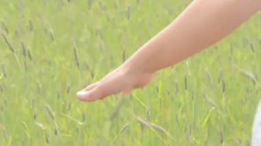 güzel bir genç kadın rahatlatıcı