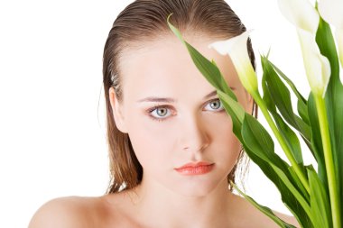 çiçek güzel bir genç kadın güzellik karşısında.