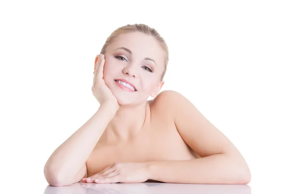 Retrato de una hermosa mujer feliz — Foto de Stock