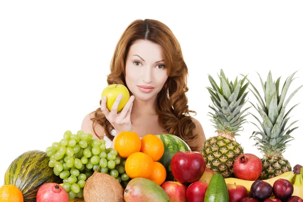 Hermosa mujer con frutas — Foto de Stock