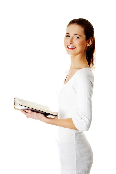 Adolescente mujer leyendo libro —  Fotos de Stock