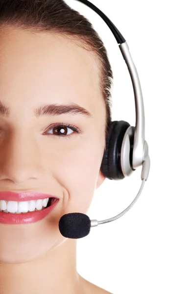 Schöne junge Callcenter-Assistentin lächelt — Stockfoto