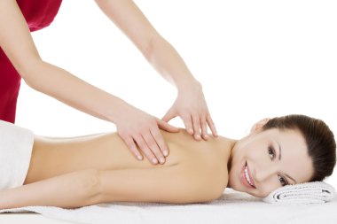 preaty kadın rahatlatıcı spa salonda masaj olmak.