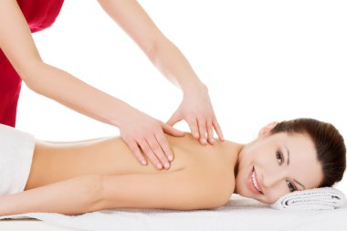 preaty kadın rahatlatıcı spa salonda masaj olmak.