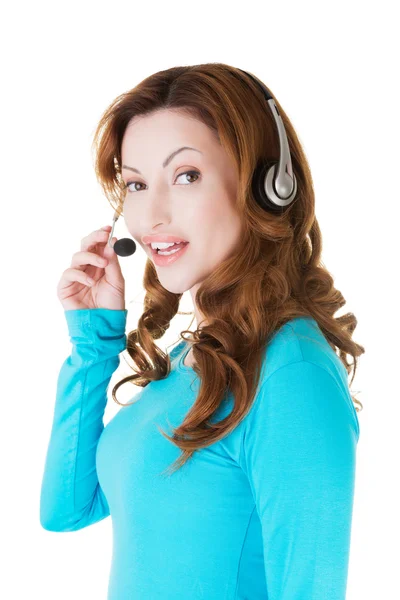 Mulher casual atraente com fones de ouvido e microfone . — Fotografia de Stock