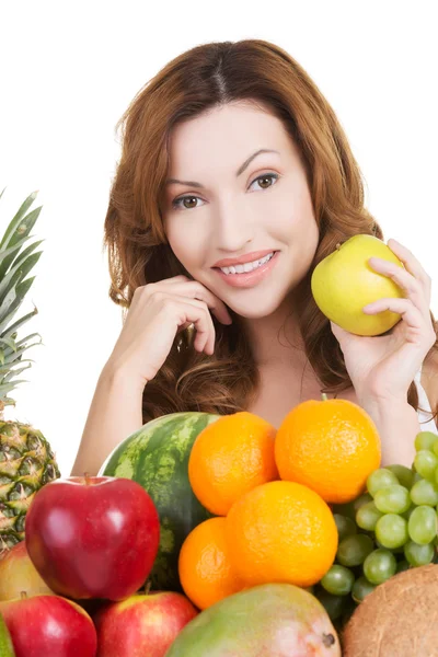 Mujer casual feliz con frutas . — Foto de Stock