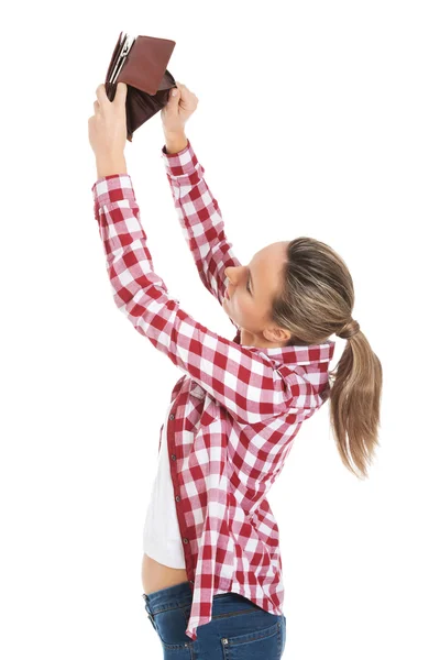 Mujer joven mostrando su cartera vacía . —  Fotos de Stock