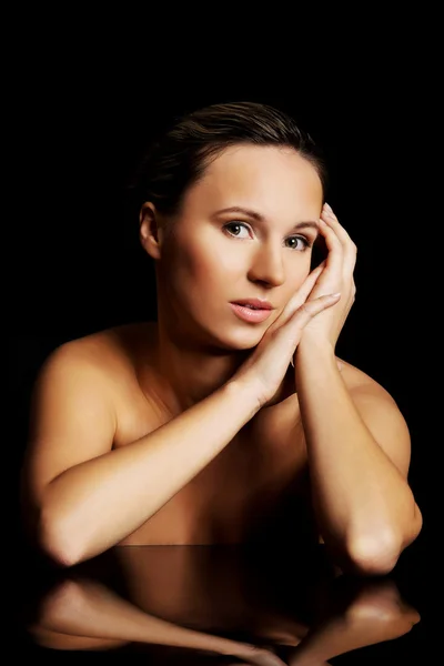 Naked beautiful woman's sitting. — Stock Photo, Image