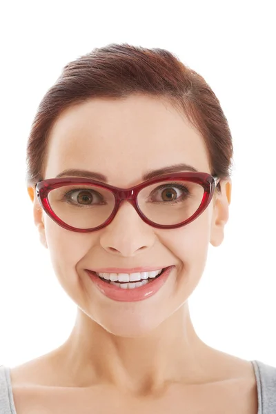 Retrato de mujer hermosa en gafas rojas . —  Fotos de Stock