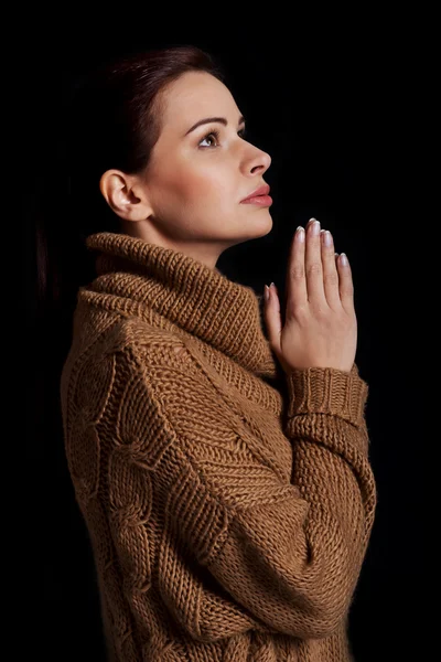 Jonge vrouw bidt. — Stockfoto