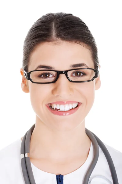 Portret van een vrouw van mooie jonge dokter. — Stockfoto