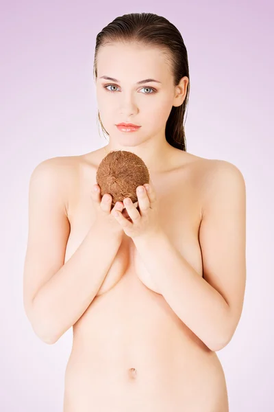 Bella donna con cocco — Foto Stock