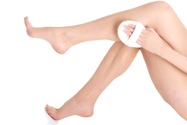 Bella e liscia gamba della femmina essere coccolati . — Foto Stock
