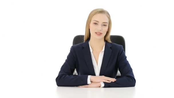 Young beautiful smiling business woman. — Stock Video