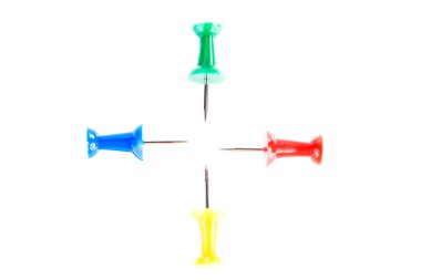 dört renkli çizim pim.