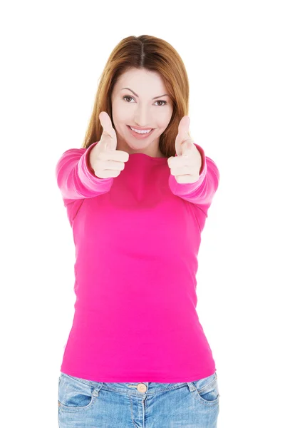 Schöne kaukasische Frau, die auf dich zeigt — Stockfoto