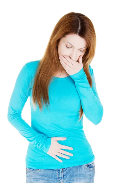 Mujer con fuerte dolor de estómago y náuseas — Foto de Stock