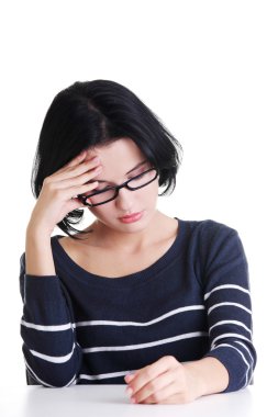 üzgün, genç bir kadın, sahip büyük bir sorun ya da depresyon