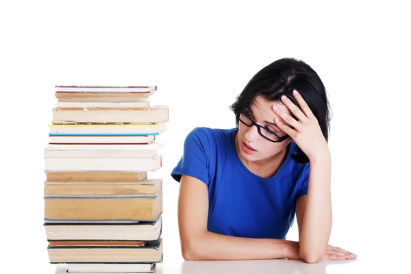 Triste studentessa con difficoltà di apprendimento — Foto Stock