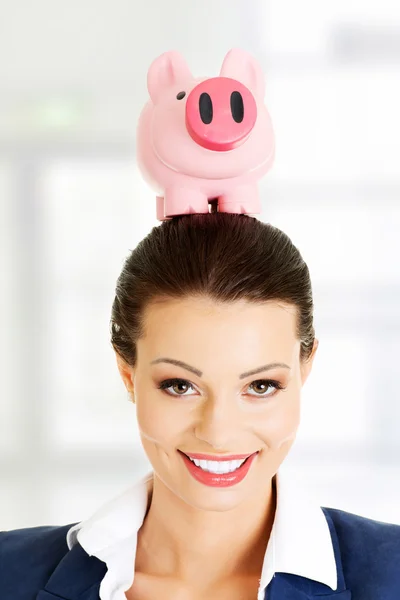 Mujer de negocios feliz con sus ahorros —  Fotos de Stock